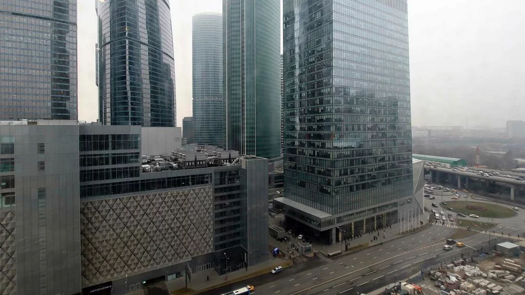 1 Bedroom Apartment 62 m2 on the 19th floor in Neva Towers, photo 2