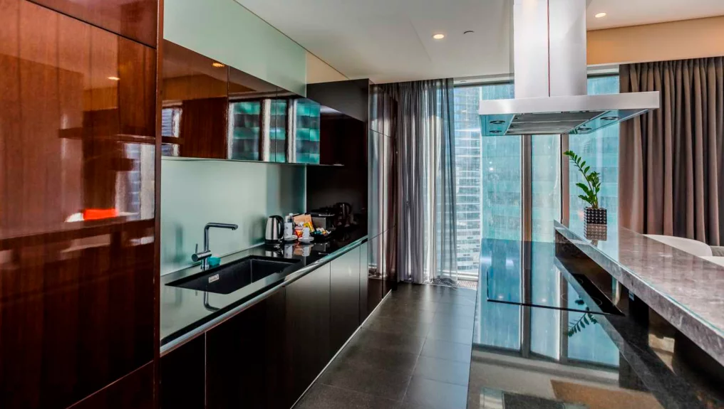 Apartment 189 m2 on the 60th floor with 2 bedrooms in the OKO Towers, photo 1