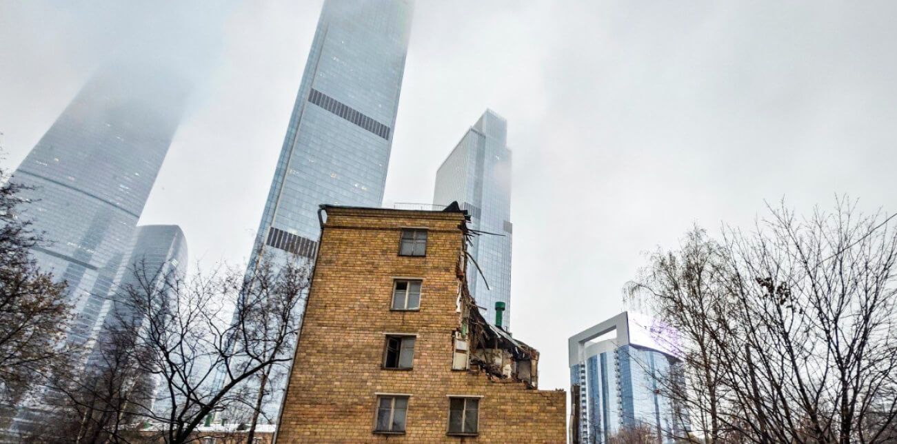 Demolition of five-story buildings in Kamushki: construction of a new residential complex and development of the City-2 district