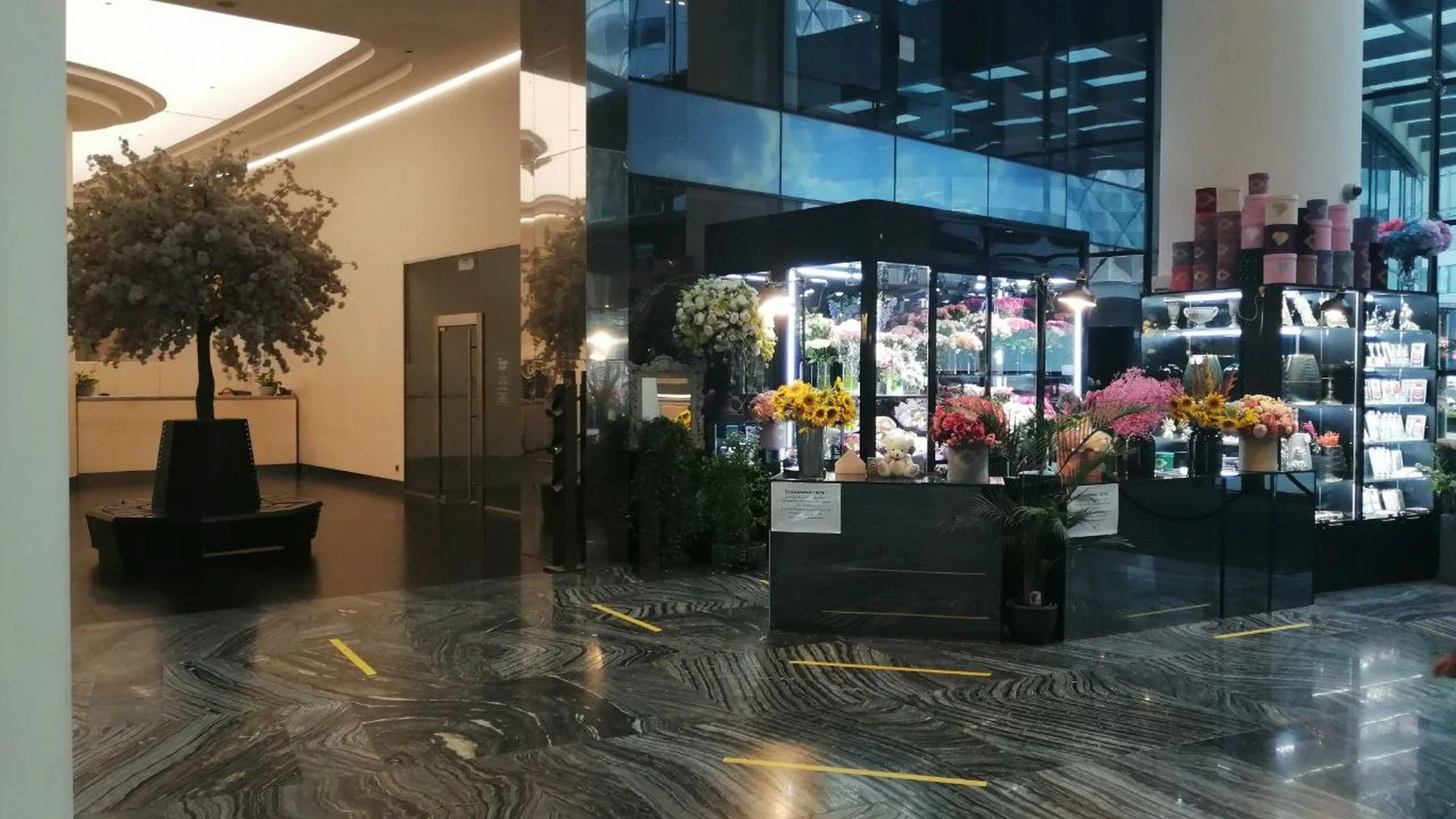 Retail space 53 m2 on the 1st floor in the Federation tower, photo 1